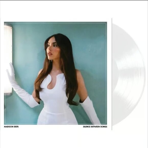 Madison Beer Silence Between Songs LP ~ Exclusive Colored Vinyl ~ New/Sealed! - Picture 1 of 2